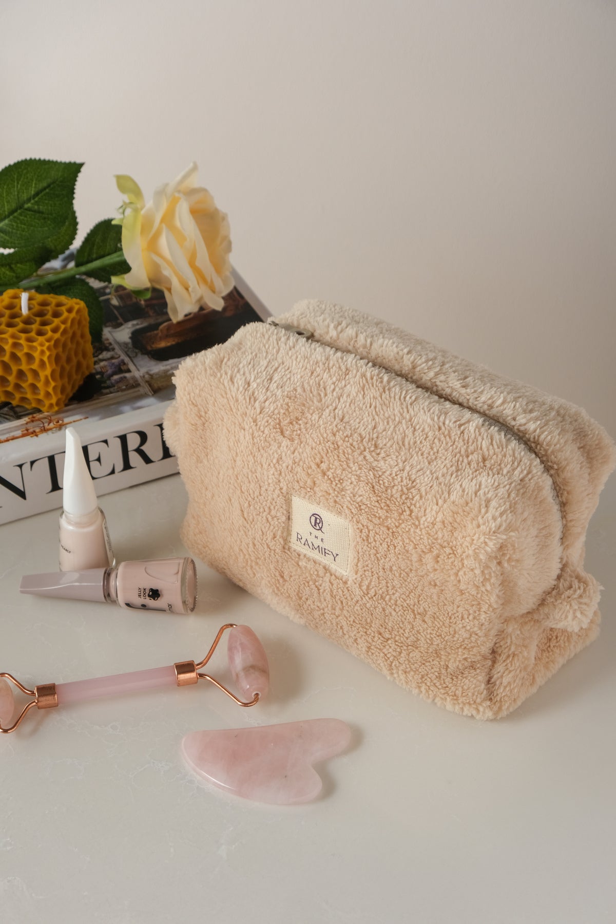 Peluş Makyaj Çantası